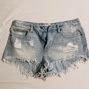 Hidden Jeans Low Cut Light Wash Shorts